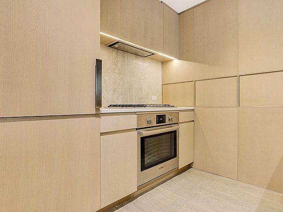 5th image of 10 Nevins St APT 12L