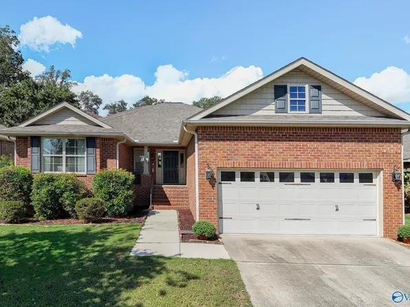 6807 Wintercrest Way SE, Owens Cross Roads, AL 35763