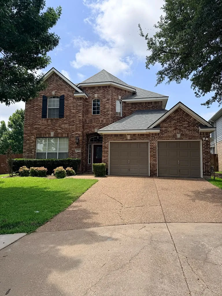 6 bed, 3893 sqft, $3,600 — Photo 1