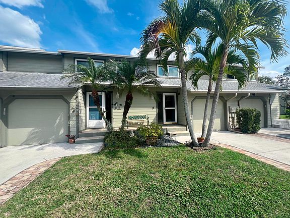 3rd image of 3254 NE Holly Creek Drive