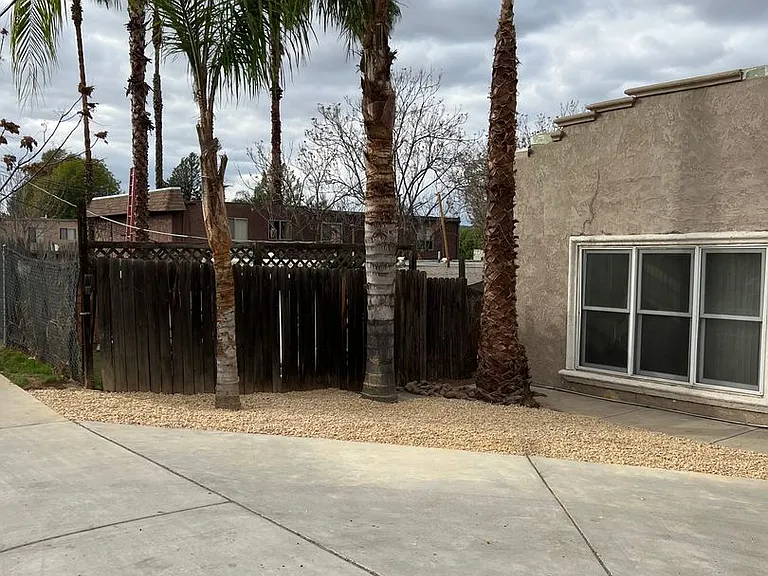 Julian Avenue 12652 (1 - 3) — Photo 32