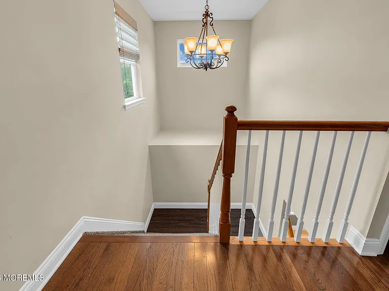 12 Sanford St — Photo 16