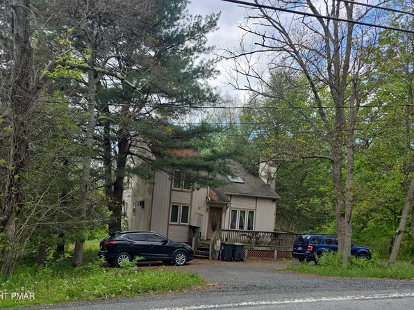 835 Hidden Lake Dr, East Stroudsburg, PA 18302