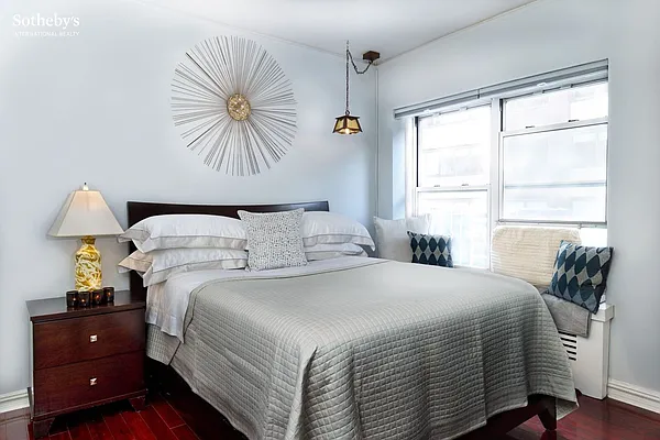 Sold by Sotheby's International Realty | media 17