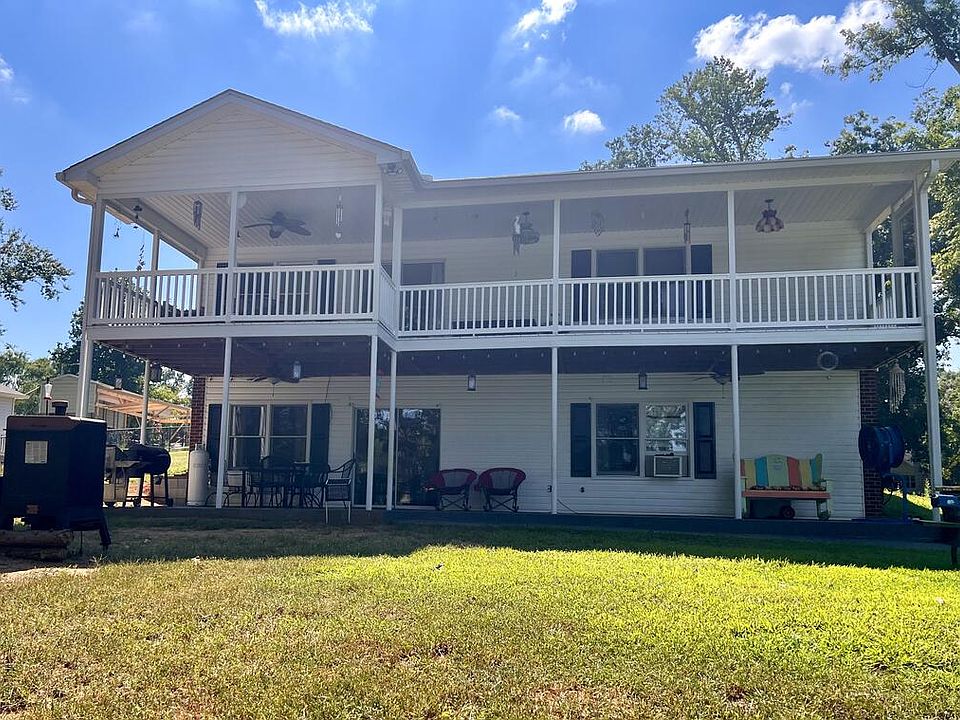 1st image of 517 Lake Shore Dr