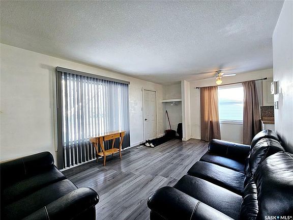 4th image of 842 111th St