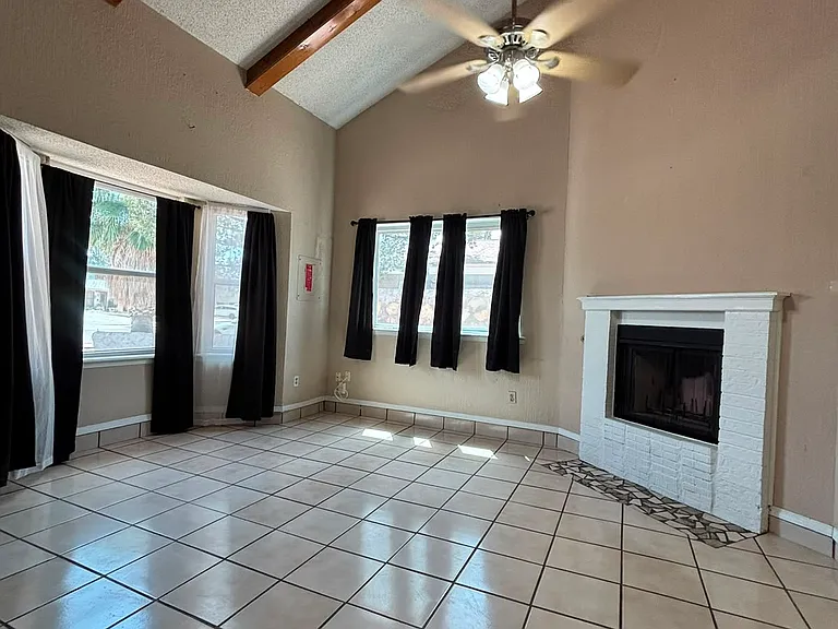 617 Cascade Ln — Photo 5