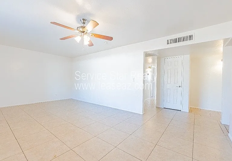 532 W Dublin St — Photo 17