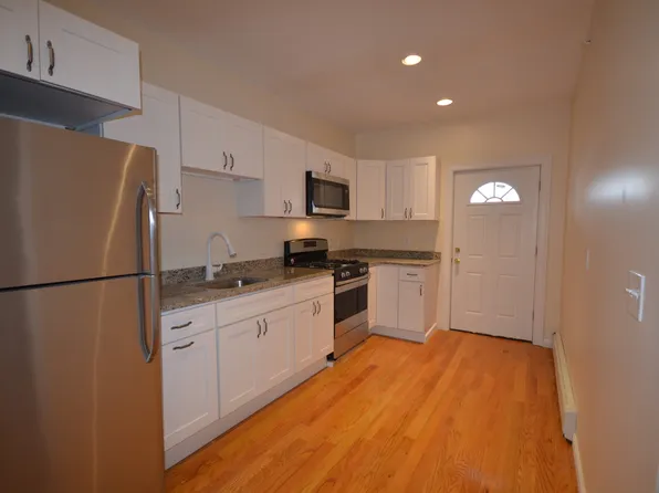 16 Chelsea St, Boston, MA