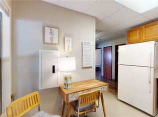 5585 Straub Rd #101, College Station, TX 77845