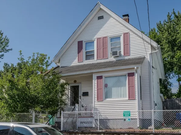 27 Arthur St, Lowell, MA 01851