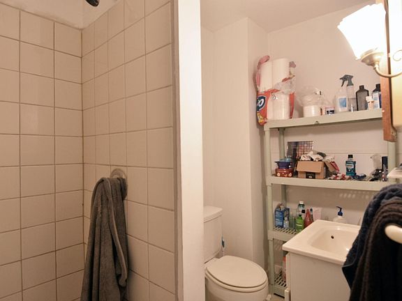 4th image of 1009 Division St S #4