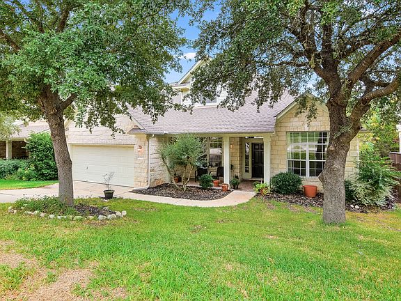 2nd image of 12812 Majestic Oaks Dr