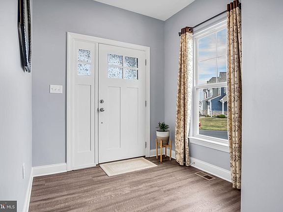 4th image of 65 Simon Ct