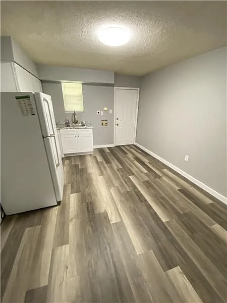 2 bed, 1302 sqft, $1,200 — Photo 3
