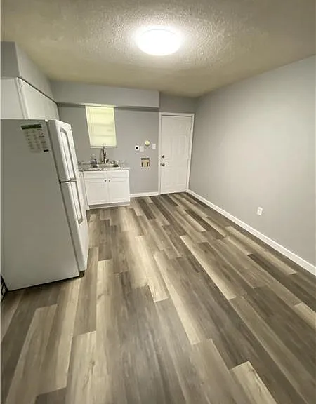 4909 Meding St — Photo 3