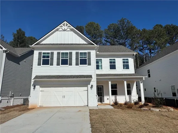 5579 Overview Dr, Flowery Branch, GA 30542