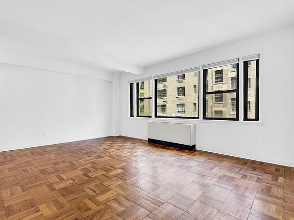 4th image of 55 E 9th St APT 6B