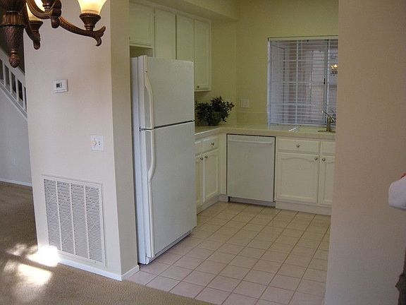 2nd image of 3819 Creststone Pl