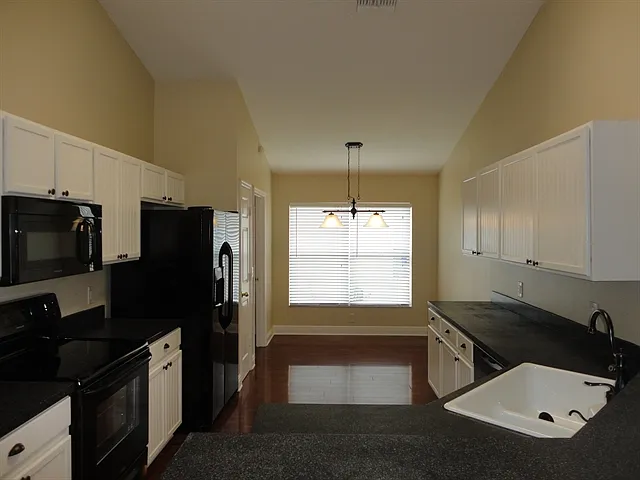 32008 Fieldstream Way — Photo 2
