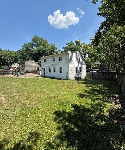 1300 Maywood Rd — Photo 4