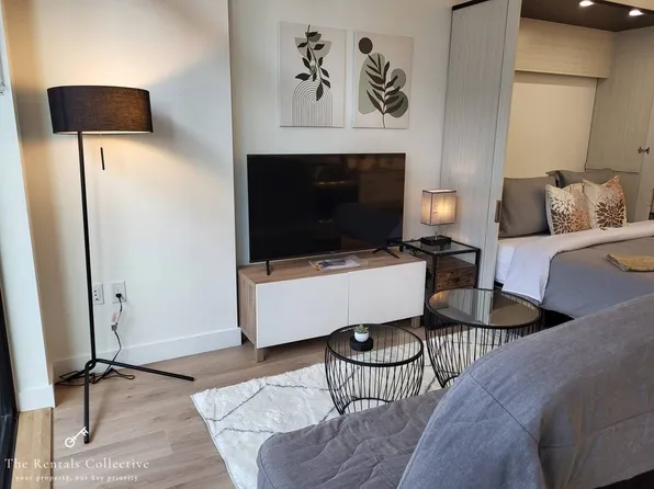 311 W 1st St #102, North Vancouver, BC V7M 1B5