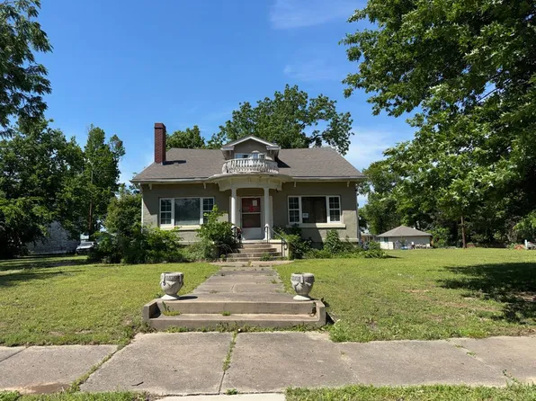1515 Morgan Ave, Parsons, KS 67357