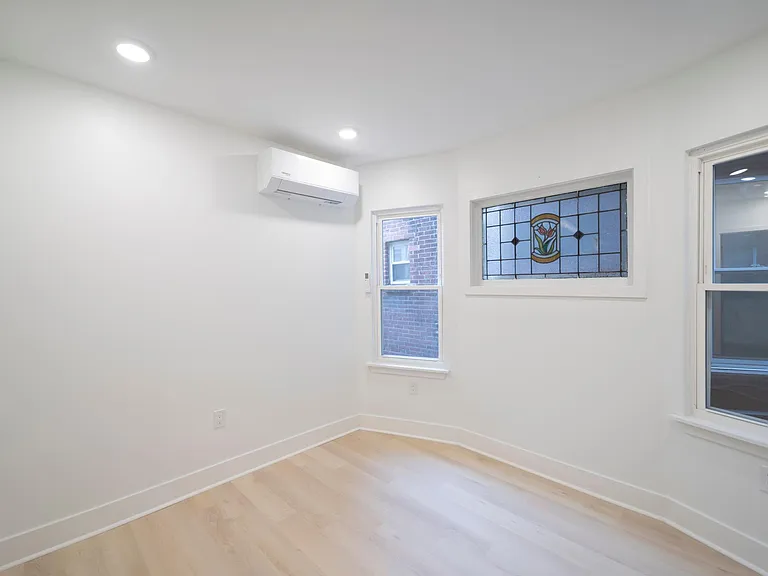 4902 Chestnut St #201 — Photo 7