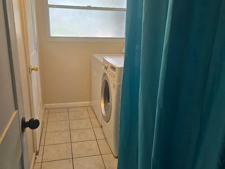 777 Robin Ave — Photo 4
