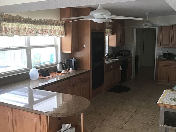 4th image of 315 Lazy Acres Ln