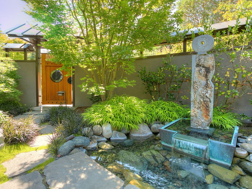 1st image of 1131 Highwood Dr