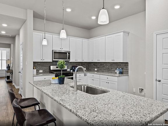 2nd image of 2537 Seabream Drive