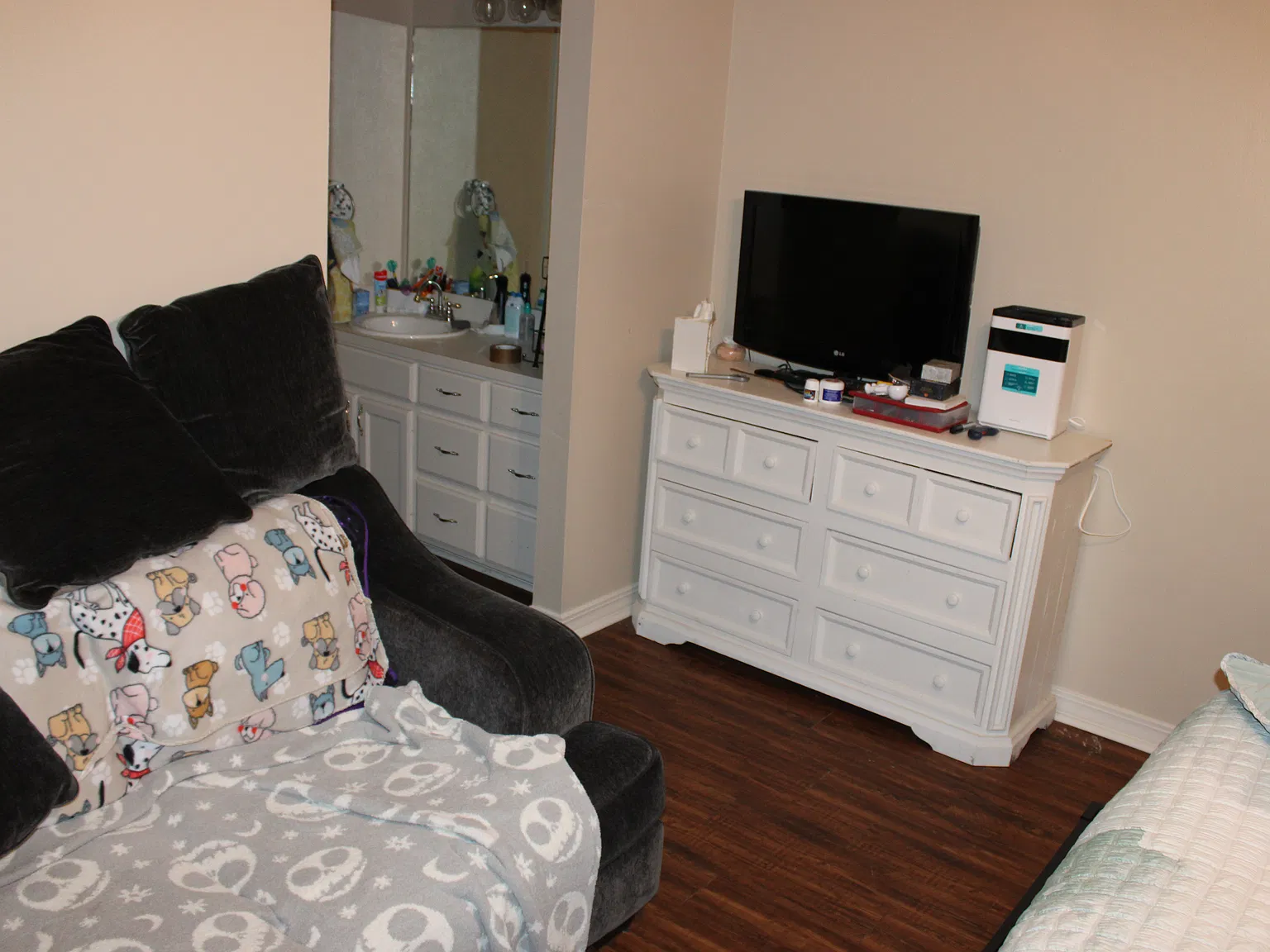 714 Yorktown Ct — Photo 3