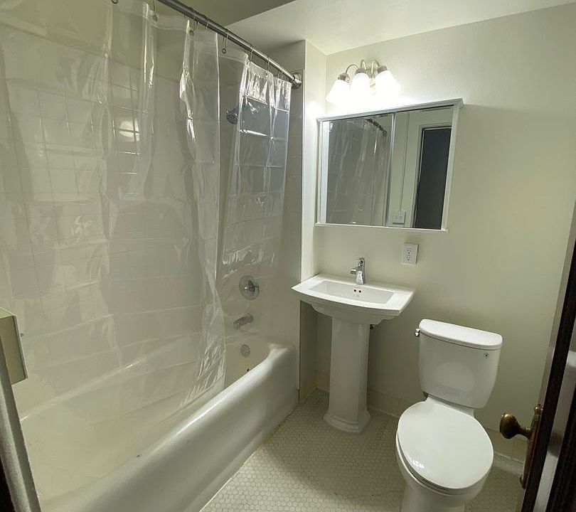 2nd image of 114 N 3rd St #226