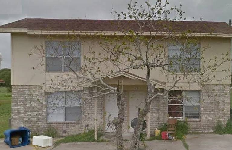 2004 Woodcrest St — Photo 1