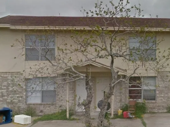2004 Woodcrest Dr, Corpus Christi, TX 78418