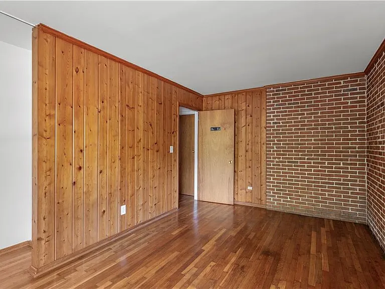 2866 Highland Dr SE — Photo 20