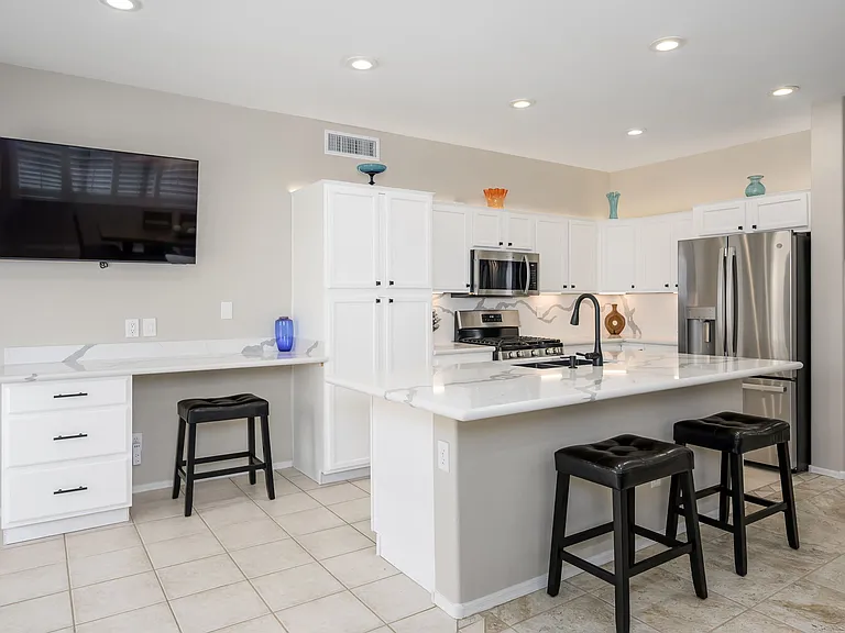 18027 W Udall Dr — Photo 4
