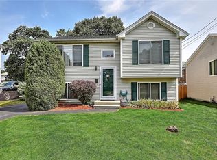 27 Draper St, Pawtucket, RI 02861