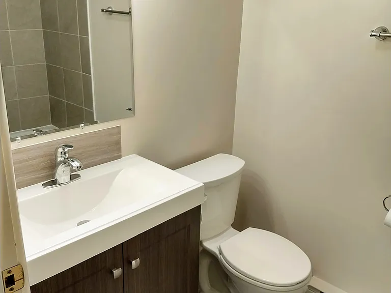757 Main St #32 — Photo 11