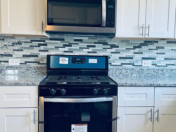 3rd image of 3541 N Lowell Ave #2