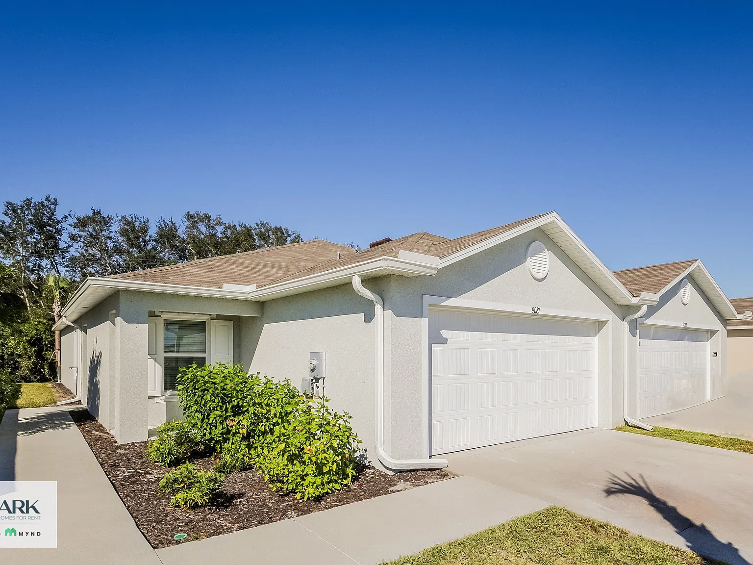 3 bed, 2.0 bath, 1400 sqft, $1,570 — Photo 1