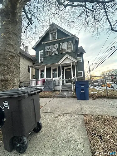 222 Hallock Ave #2 Photo 1