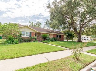 2501 Miori Ln, Victoria, TX 77901