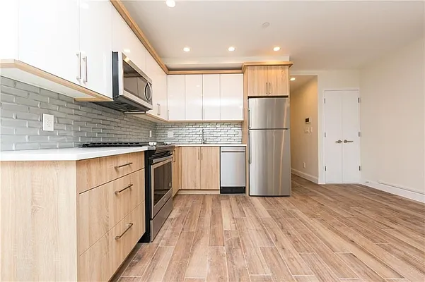 Rented by Remax Real Estate Professionals | media 24