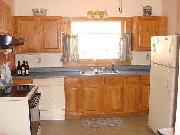 5th image of 1331 E Cherry St
