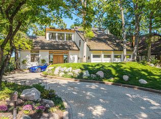 4451 Rolling Pine Dr, West Bloomfield, MI 48323