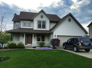 424 Deer Park Dr NE, New Philadelphia, OH 44663