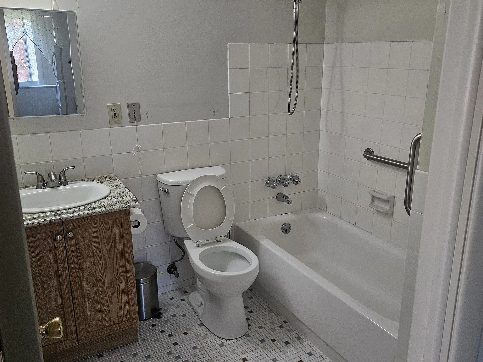 Luther House Apartments — Photo 4
