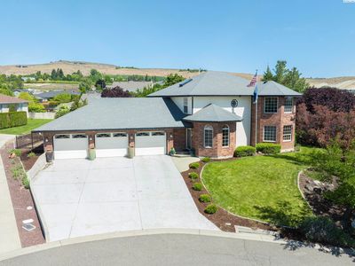 9203 Yakima Ct, Yakima, WA, 98908
